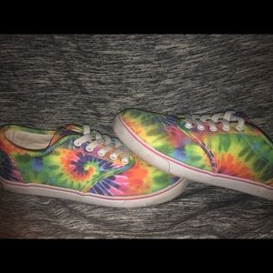 Sports world canvas shoes